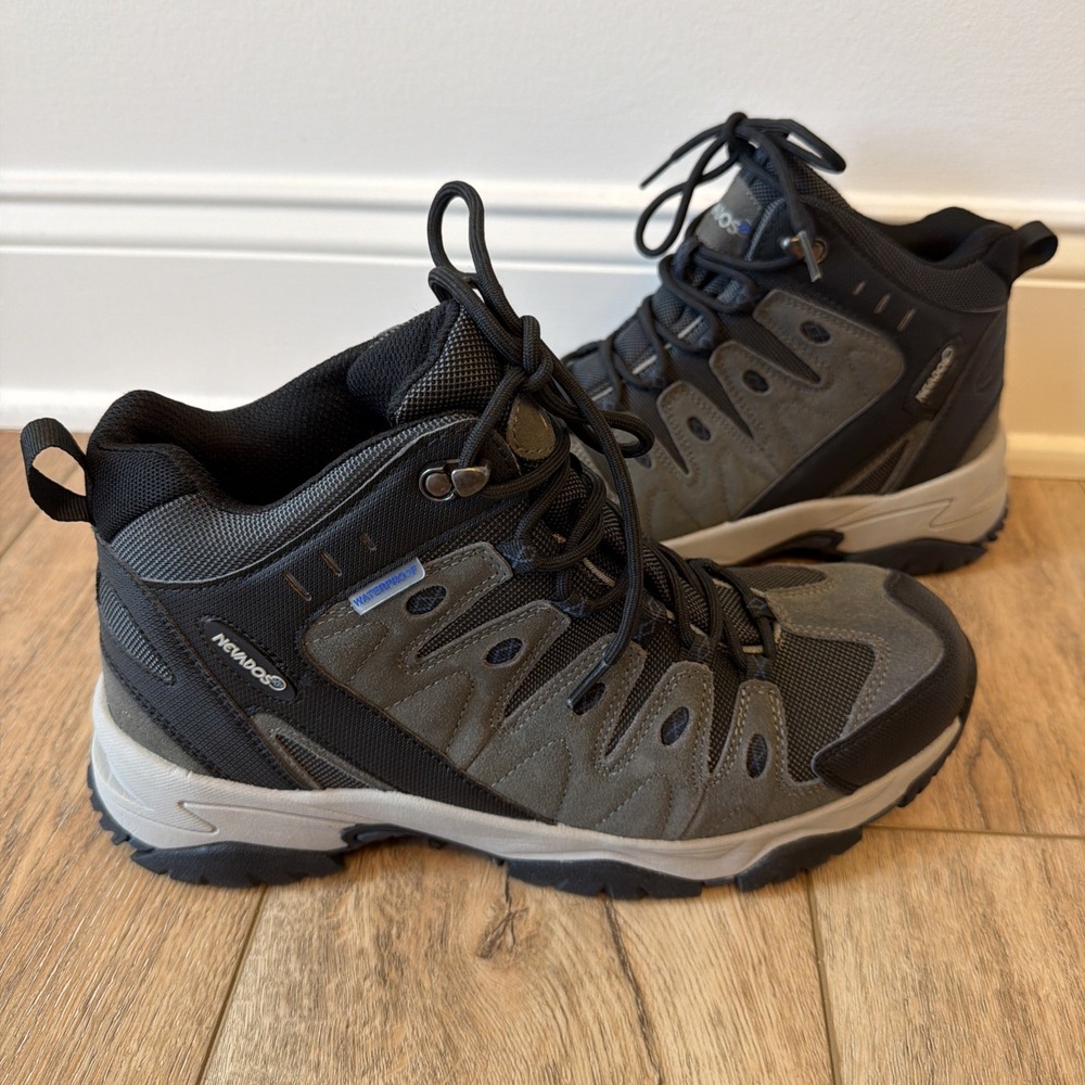 Nevados Harriman Mid Hiking Boots Men 9.5M Olive NWOB Waterproof Rugged Trail
